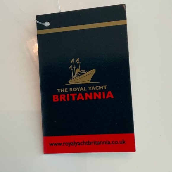 NWT Royal yacht Britannia oven mitts set of 2 , black , washable - Picture 3 of 4